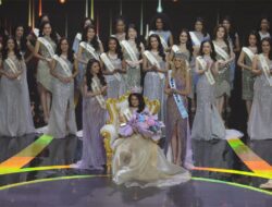 4 Potret Pemasangan Mahkota Miss Indonesia 2024 pada Monica Sembiring