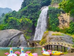 5 Wisata Air Terjun Dekat Jakarta, Destinasi Menyegarkan untuk Liburan Singkat