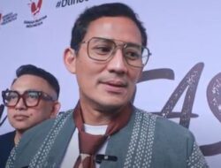 Unik dan Memukau, Menparekraf Inginkan Pengembangan terhadap Pengrajin Kain Karawo agar Makin Mendunia