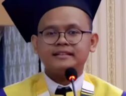 Viral! Pidato Wisuda Anak Penjual Nasi Goreng yang Bikin Rektor Tersentuh, Auto Diberi Rekomendasi Kerja