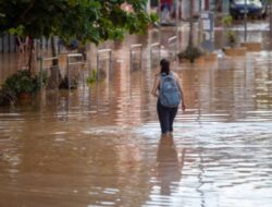 Segera Mandi usai Terkena Air Banjir Bisa Minimalisir Penyakit Leptospirosis