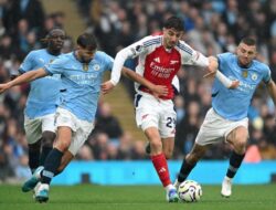 10 Pemain Arsenal Curi Poin di Markas Manchester City